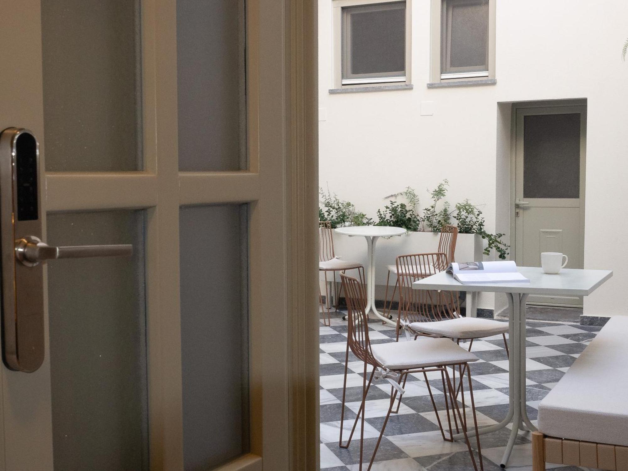 Enδόtera Chios Apartments Luaran gambar
